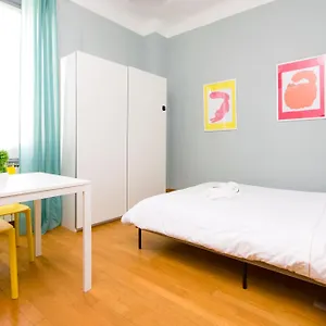 Appartamento Minimal Design In, Milano